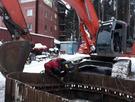   hitachi jcb komatsu 